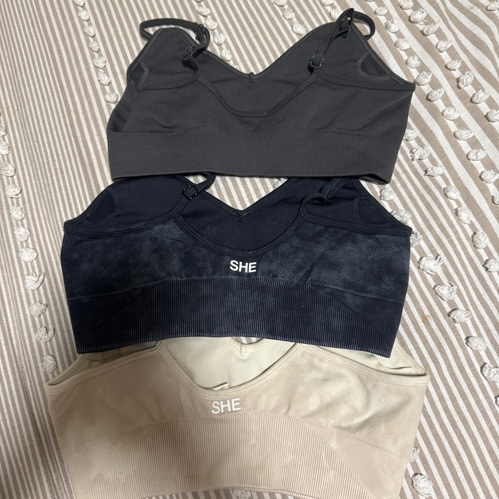 Darc Sport Wolf-Print Seamless Bralettes — Black, Beige - Picture 2 of 2